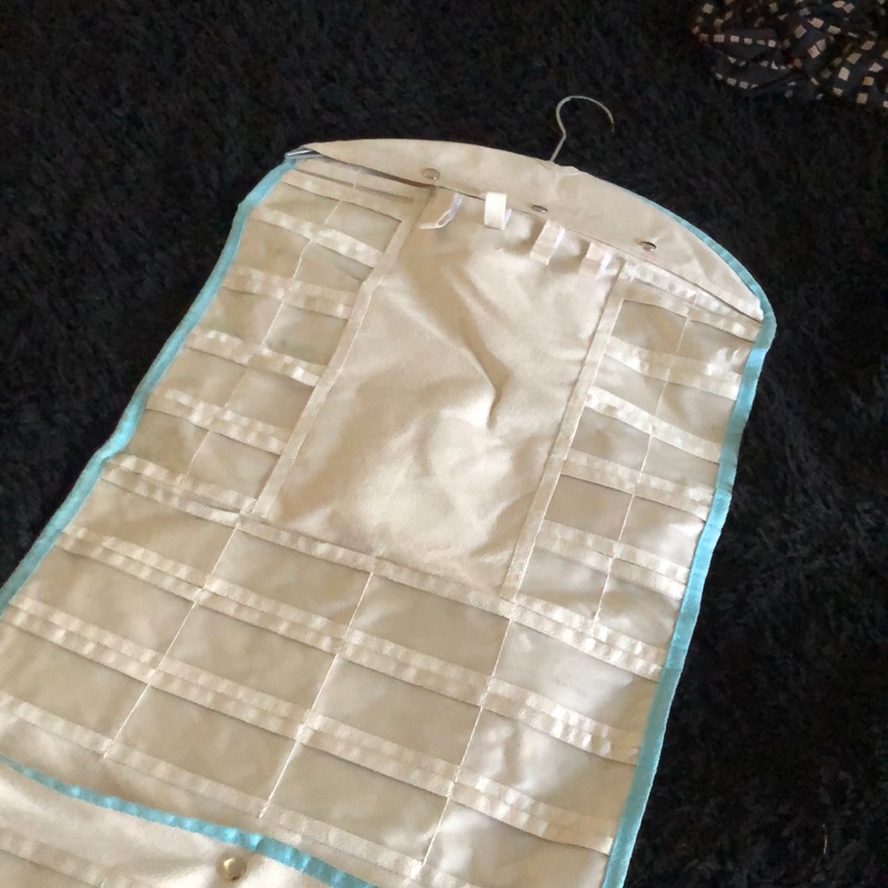 Jewelry holder